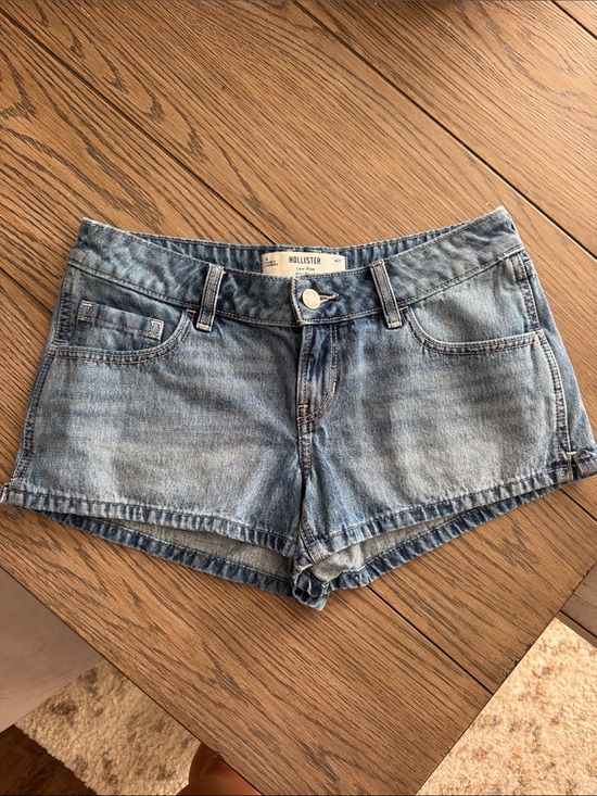 Hollister Pants - *NWOT* Hollister Low Rise Mini Shorts